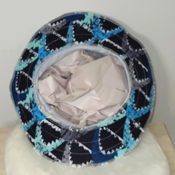 Swimlids UPF 50+ Kids Shark Bait Swim Bucket Hat Beachy Pool Vacay Size S NWOT - Picture 10 of 13